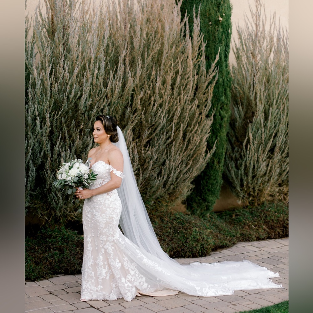 Martina Liana 1103 Wedding Dress with Veil